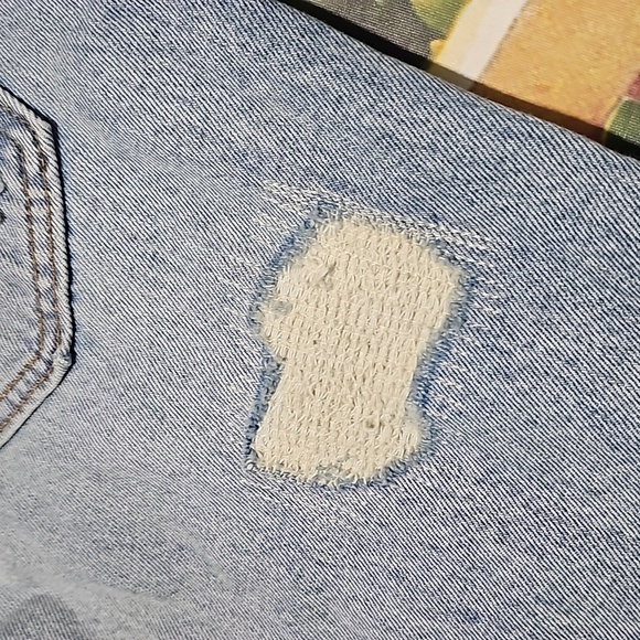 Levi's 511 Slim Distressed Acid Wash Raw Hem Shorts Size 31 NWT - Picture 7 of 9